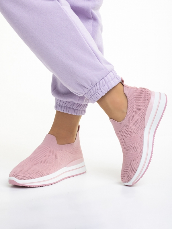 Дамски спортни обувки  розови  от текстилен материал  Moira, 3 - Kalapod.bg