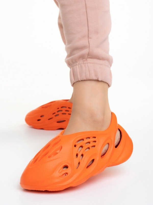 Дамски спортни обувки  оранжеви от полиуретан  Grania, 2 - Kalapod.bg