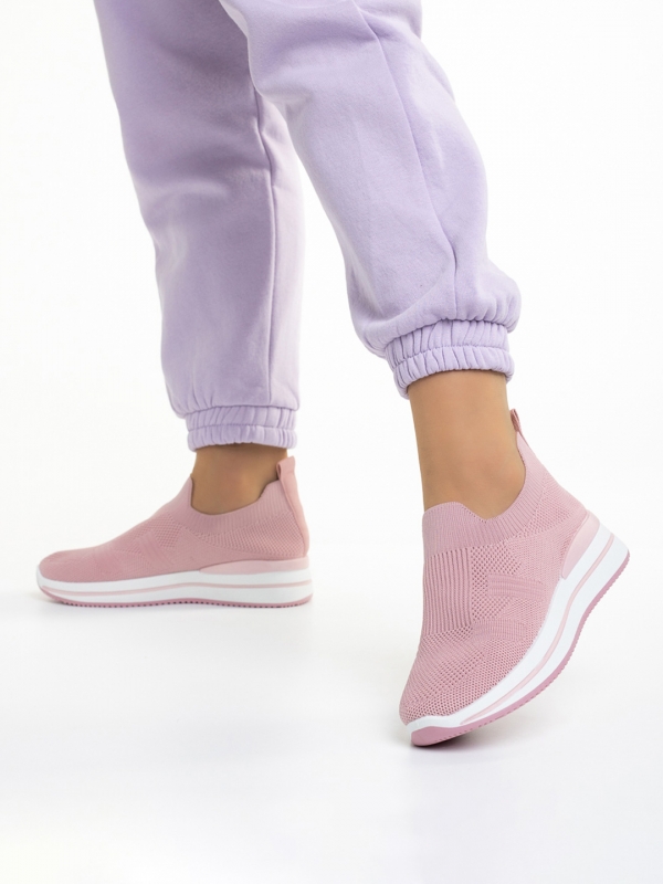 Дамски спортни обувки  розови  от текстилен материал  Moira, 4 - Kalapod.bg