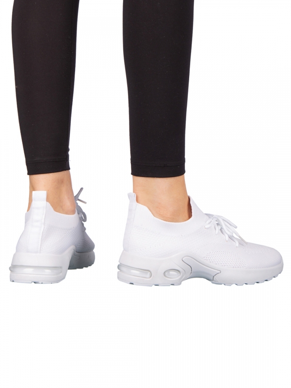Дамски спортни обувки  бели  от текстилен материал  Fepa, 3 - Kalapod.bg