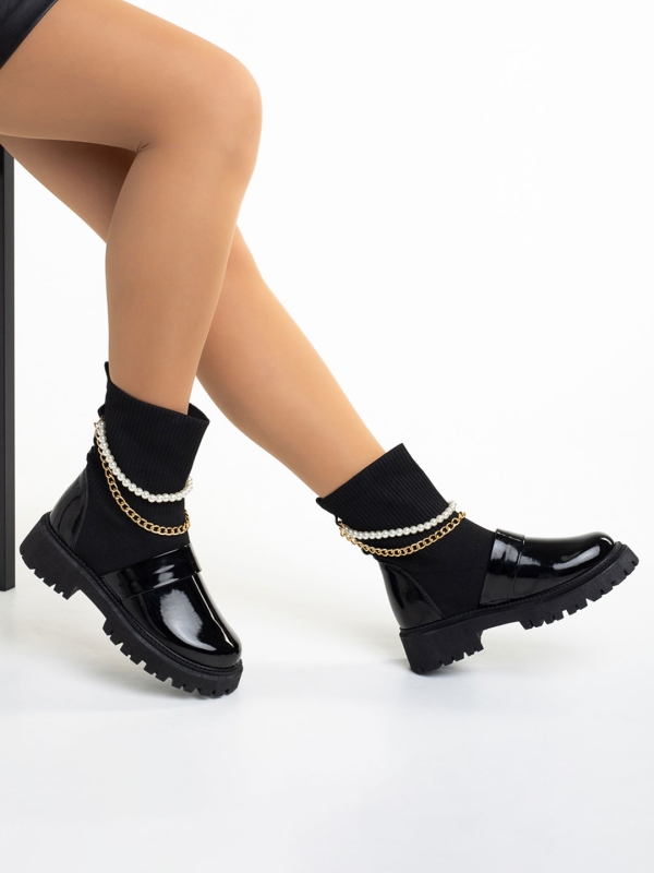Дамски чизми черни  от лачена еко кожа и текстилен материал Caralyn, 4 - Kalapod.bg